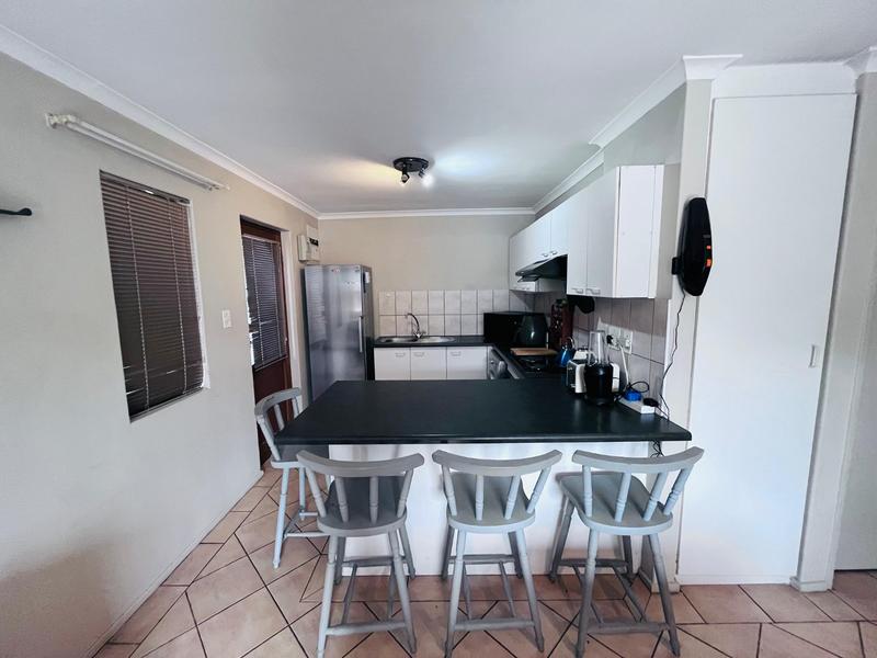 2 Bedroom Property for Sale in Bloemhof Western Cape